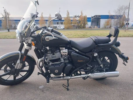 2024 Royal Enfield Super Meteor, зелёный, 650000 рублей, вид 3