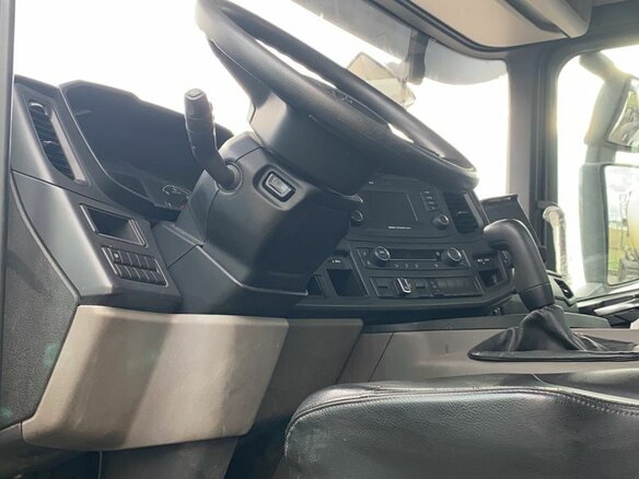 2020 Scania P380, белый - вид 4