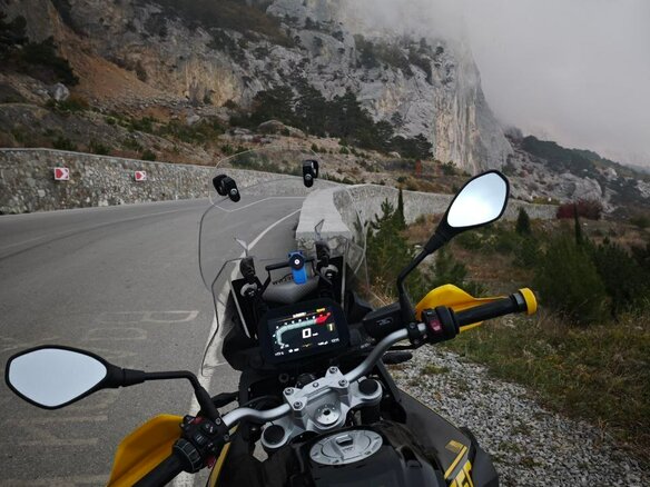 2020 BMW F 750 GS, золотистый, 1000000 рублей - вид 9