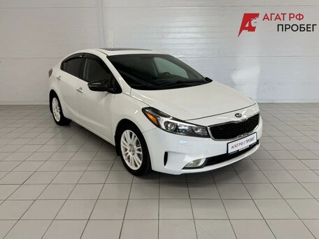 2017 Kia Forte II Рестайлинг, белый, 1205000 рублей, вид 3