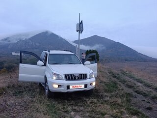 2004 Toyota Land Cruiser Prado 120 Series, белый, 1480000 рублей, вид 2