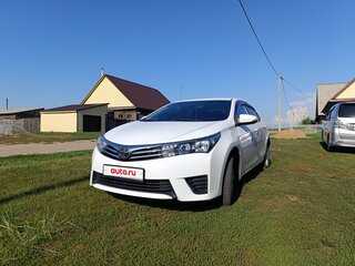 2013 Toyota Corolla XI (E160, E170, E180), белый, 1430000 рублей, вид 2