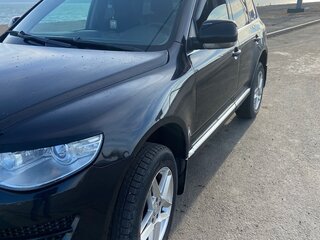 2009 Volkswagen Touareg I Рестайлинг, чёрный, 1440000 рублей, вид 1