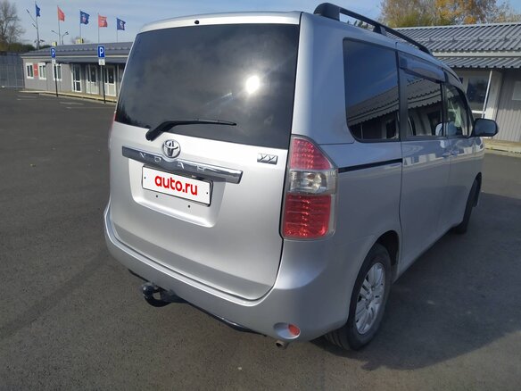 2008 Toyota Noah II (R70), серый, 950000 рублей - вид 4