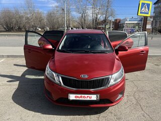 2012 Kia Rio III, красный, 750000 рублей, вид 3