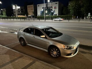 2014 Mitsubishi Lancer X Рестайлинг, серебристый, 950000 рублей, вид 3