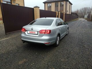 2013 Volkswagen Jetta VI, серебристый, 830000 рублей, вид 4
