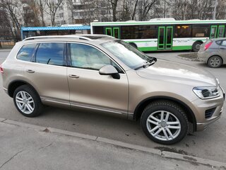 2015 Volkswagen Touareg II Рестайлинг, бежевый, 3250000 рублей, вид 3