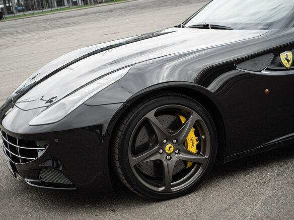 2011 Ferrari FF, чёрный - вид 20