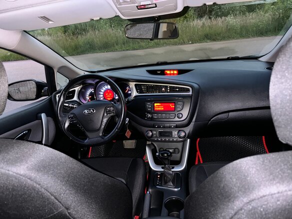 2017 Kia Ceed II Рестайлинг, серый, 1490000 рублей - вид 8