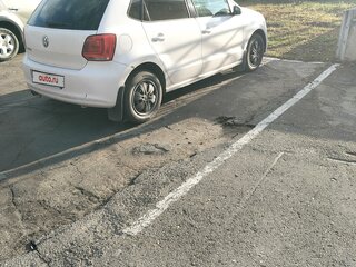 2011 Volkswagen Polo V, белый, 750000 рублей, вид 3