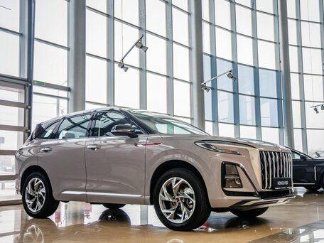 Hongqi HS3