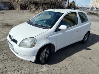 2000 Toyota Vitz I (P10), белый, 200000 рублей, вид 1
