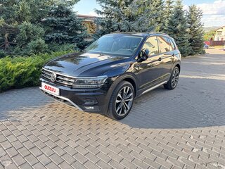 2019 Volkswagen Tiguan II, чёрный, 2820000 рублей, вид 2