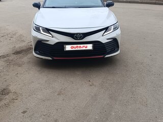 2021 Toyota Camry VIII (XV70) Рестайлинг, белый, 3700000 рублей, вид 1
