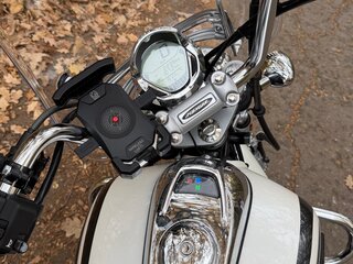 2023 Bajaj Avenger, белый, 220000 рублей, вид 1