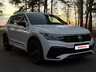 2021 Volkswagen Tiguan II Рестайлинг, белый, 3050000 рублей, вид 1