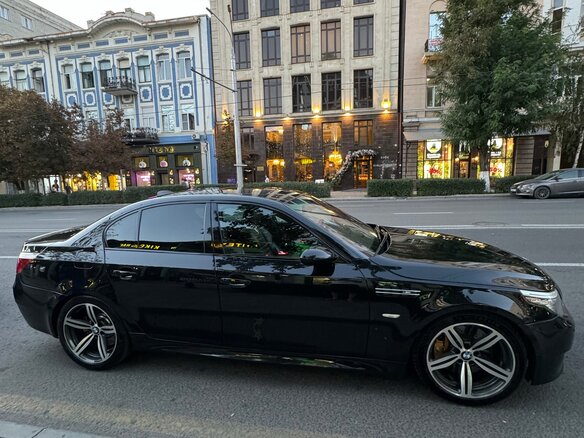 2008 BMW M5 IV (E60/E61), чёрный, 2900000 рублей - вид 11