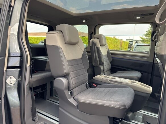 2025 Volkswagen Multivan T7, чёрный, 9100000 рублей - вид 18