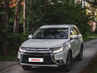 2018 Mitsubishi Outlander III Рестайлинг 2, белый, 2400000 рублей, вид 1