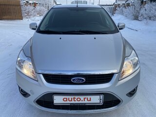 2011 Ford Focus II Рестайлинг, серебристый, 815000 рублей, вид 2