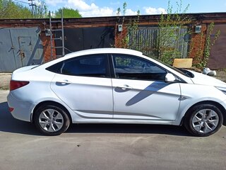 2016 Hyundai Solaris I Рестайлинг, белый, 510000 рублей, вид 2