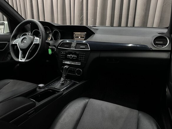 2011 Mercedes-Benz C-Класс 180 BlueEFFICIENCY III (W204) Рестайлинг, белый - вид 11