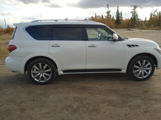 2011 Infiniti QX56 II, белый, 2700000 рублей, вид 4