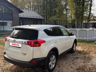 2013 Toyota RAV4 IV (XA40), белый, 2050000 рублей, вид 4
