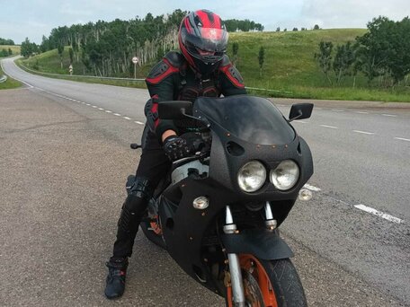 1988 Yamaha FZR1000, чёрный, 225000 рублей, вид 2