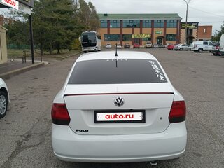 2014 Volkswagen Polo V, белый, 675000 рублей, вид 3