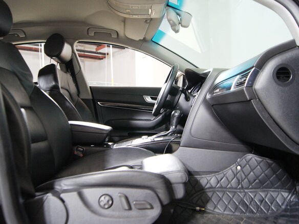 2005 Audi A6 III (C6), чёрный - вид 12