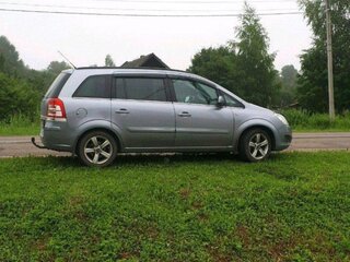 2011 Opel Zafira B Рестайлинг, серый, 700000 рублей, вид 4