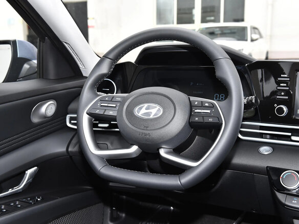 2025 Hyundai Elantra VII (CN7) Рестайлинг, синий, 1890000 рублей - вид 11