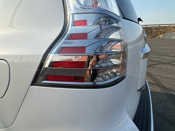 2017 Lexus GX 460 II Рестайлинг, белый, 5650000 рублей - вид 15