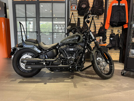 2021 Harley-Davidson Street Bob, зелёный, 1995000 рублей, вид 3