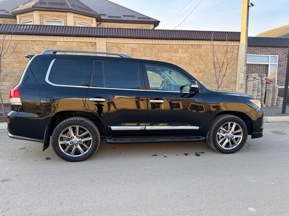 2008 Lexus LX 570 III, чёрный, 2550000 рублей - вид 6