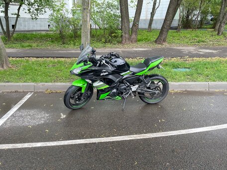 2017 Kawasaki Ninja 650, зелёный, 715000 рублей, вид 3