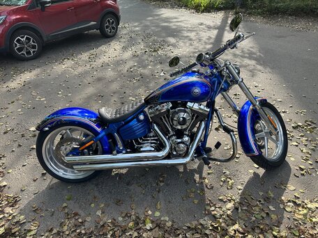 2009 Harley-Davidson Rocker C, синий, 2500000 рублей, вид 1