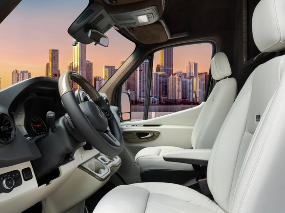 2025 Mercedes-Benz Sprinter, чёрный, 42400000 рублей - вид 18