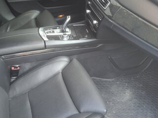 2011 BMW 7 серии Long 750Li xDrive V (F01/F02/F04), чёрный, 1400000 рублей, вид 4