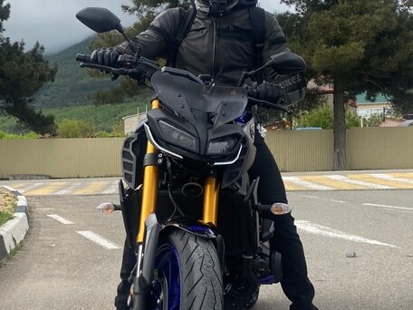 2019 Yamaha MT-09 (FZ-09), серебристый, 1050000 рублей, вид 1