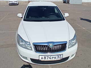 2012 Skoda Octavia II (A5) Рестайлинг, белый, 1250000 рублей, вид 3