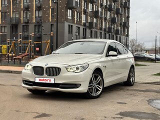 2011 BMW 5 серии Gran Turismo 530d xDrive VI (F10/F11/F07), белый, 1990000 рублей, вид 1