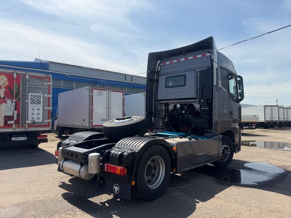 2023 Foton Auman EST A, серебристый, 6350000 рублей - вид 4