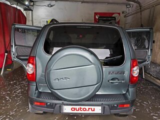 2017 Chevrolet Niva I Рестайлинг, серый, 800000 рублей, вид 4