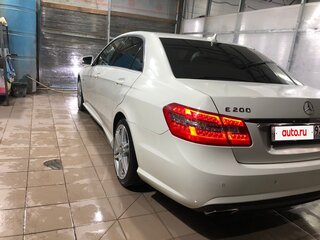 2012 Mercedes-Benz E-Класс 200 7G-Tronic IV (W212, S212, C207), белый, 1750000 рублей, вид 3