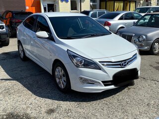 2016 Hyundai Solaris I Рестайлинг, белый, 900000 рублей, вид 3