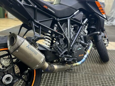 2018 KTM 1290 Super Duke R, чёрный, 980000 рублей, вид 4