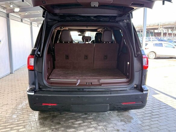 2019 Lincoln Navigator IV, чёрный, 7399000 рублей - вид 8